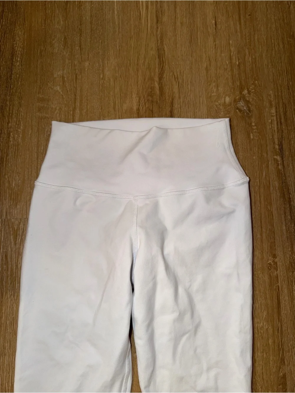 ALO | ALO White High-Rise Cropped Leggings